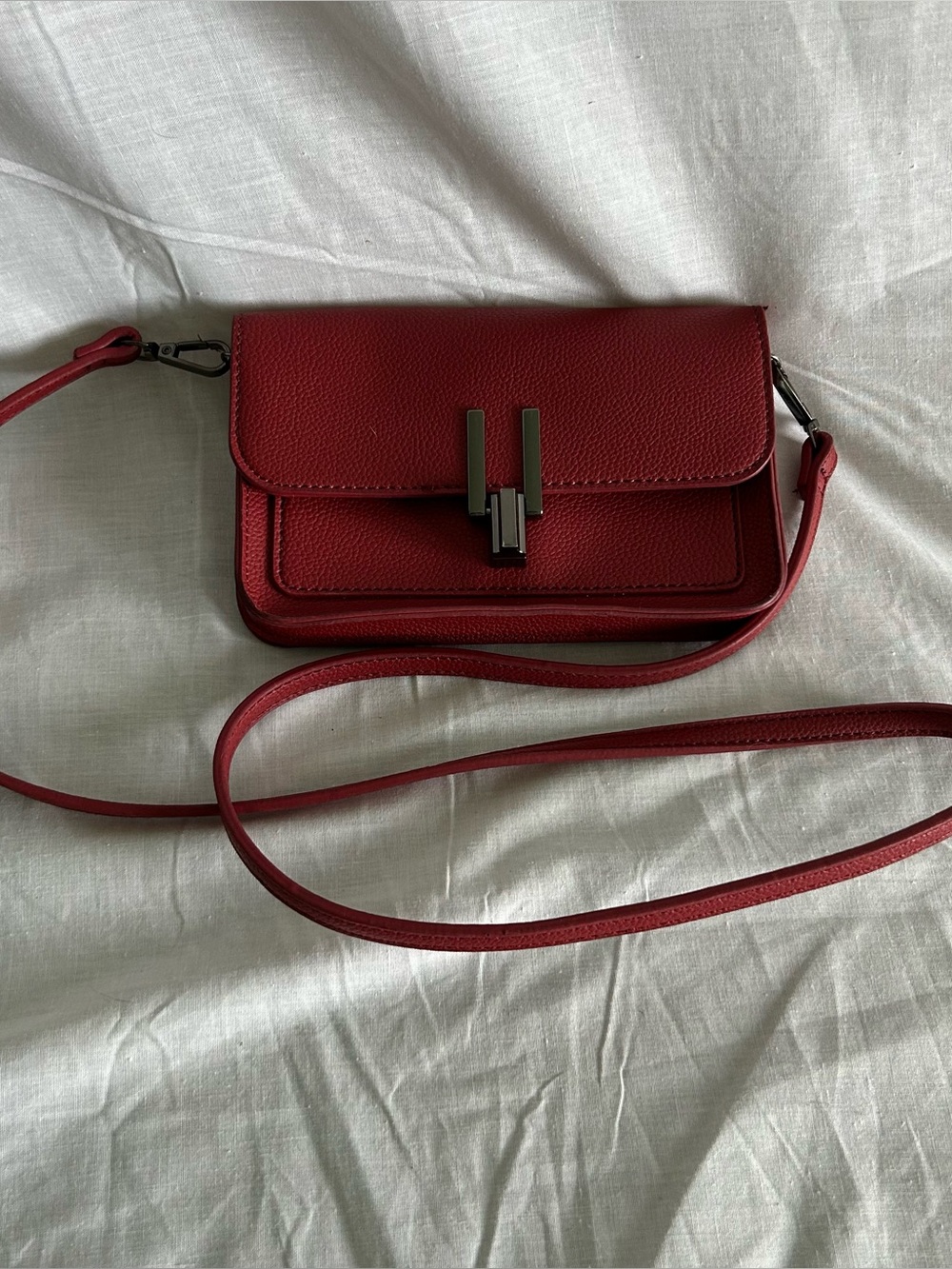 MELLOW WORLD Nimi West East Red Faux Leather Crossbody Bag/Clutch